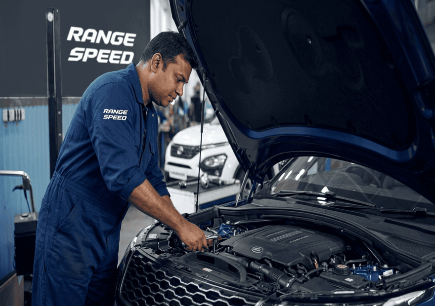 Rang-serv.com-Range-Rover-Land-Rover-and-Jaguar-maintenance-repair-and-genuine-spare-parts-in-Riyadh-Saudi-Arabia.-about-us-Technicians-expert