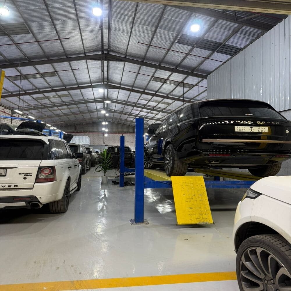 Rangespeedksa.com-workshops-land-rover-range-rover-jaguar-repair-and-maintenance-and-spare-parts-in-riyadh-saudi-arabia-ورشة-رنج (2)