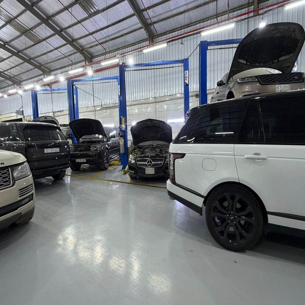 Rangespeedksa.com-workshops-land-rover-range-rover-jaguar-repair-and-maintenance-and-spare-parts-in-riyadh_مركز-رنج-بالصناعية-القديمة-لصيانة-السيارات (2)